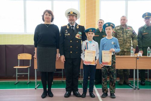 В школе № 1 прошел зональный этап смотра-конкурса строя и песни