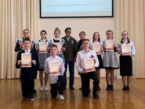 В камполянской школе № 1 проходит традиционный фестиваль патриотической песни «Пою тебе, мое Отечество!»