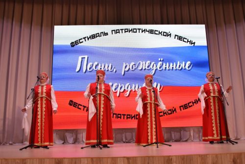 В Камских Полянах прошёл фестиваль патриотической песни