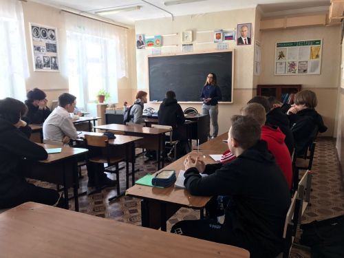 Для студентов камполянского колледжа провели классный час «Безопасность в медиа пространстве»
