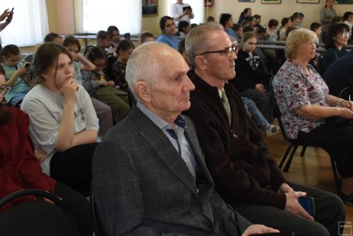 Сотрудники библиотеки совместно с ЦДТ «Радуга» провели литературно — музыкальный праздник