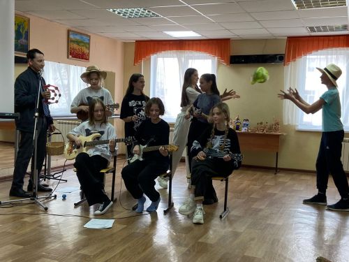 Человек семьею крепок!