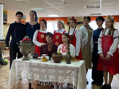 Человек семьею крепок!