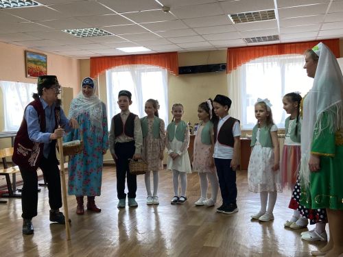 Человек семьею крепок!