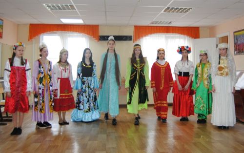 Человек семьею крепок!
