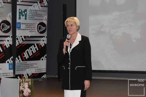 Для учащихся школ прошла встреча с членом Президиума Совета Ветеранов НМР и бывшей несовершеннолетней узницей концлагеря