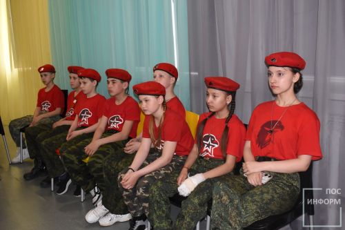 Для учащихся школ прошла встреча с членом Президиума Совета Ветеранов НМР и бывшей несовершеннолетней узницей концлагеря