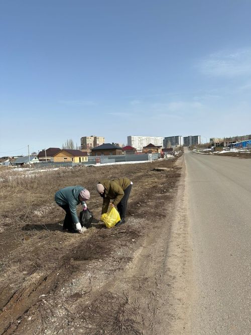 Сотрудники музыкальной школы приняли участие в экологическом среднике