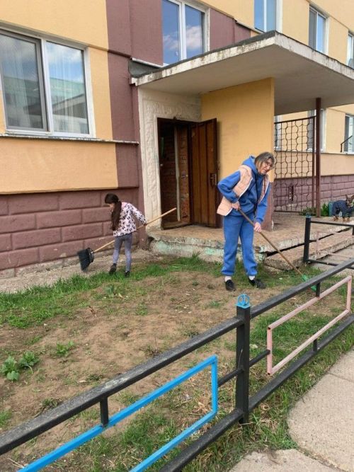 В Камских Полянах продолжается санитарный месячник