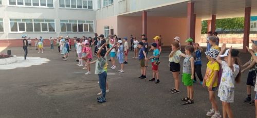 Незабываемые впечатления в пришкольном лагере «Маячок» школы №2