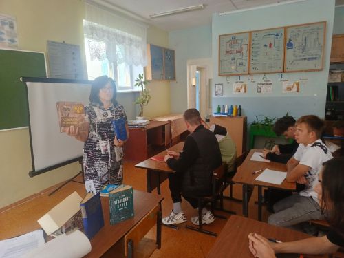 Со студентами 2 курса колледжа Камских Полян прошла профилактическая беседа «Уголовная ответственность несовершеннолетних»