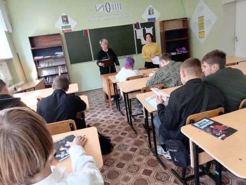 Для студентов колледжа Камских Полян прошел познавтельно-информационный час «Наука плюс фантазия»