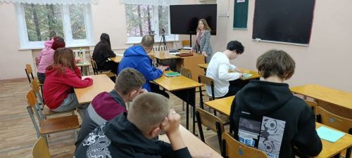 Студенты колледжа Камских Полян обсудили противодействие коррупции в формате открытого диалога