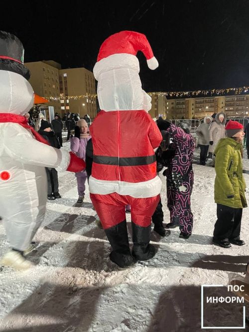 В Камских Полянах зажглась главная елка