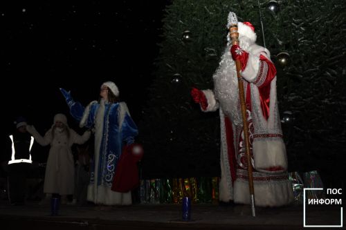 В Камских Полянах зажглась главная елка