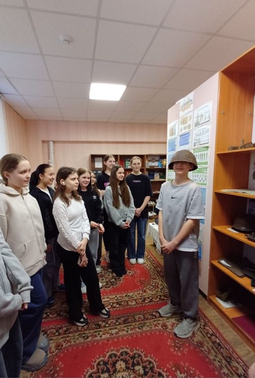 Юные активисты Камских Полян посетили музей молодёжного центра «Алан»