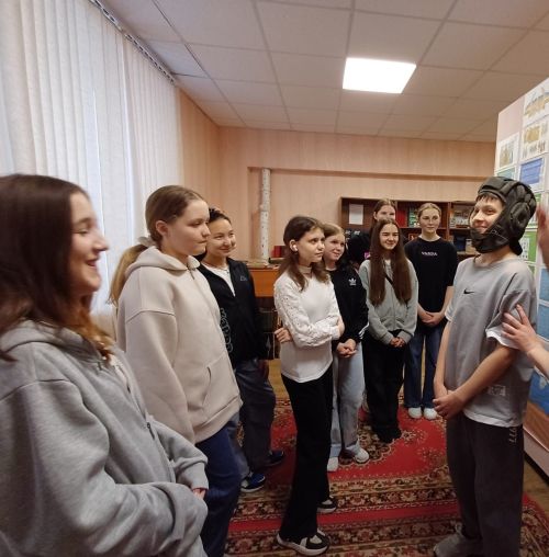 Юные активисты Камских Полян посетили музей молодёжного центра «Алан»
