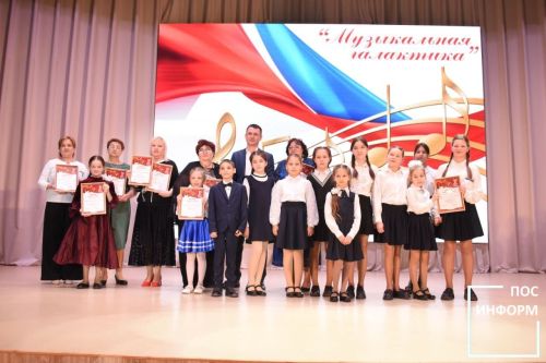 «Музыкальная галактика»: в Камских Полянах прошел праздничный гала-концерт