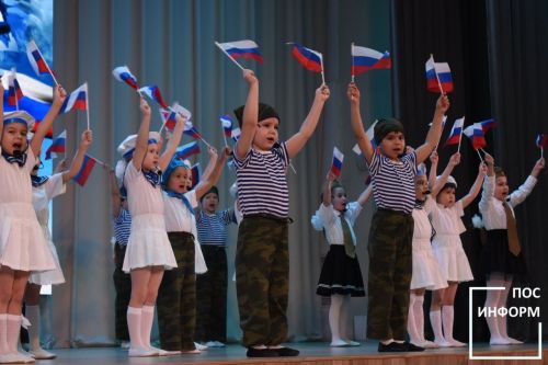 «Музыкальная галактика»: в Камских Полянах прошел праздничный гала-концерт