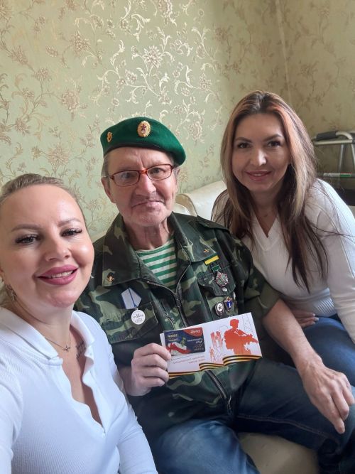 В Камских Полянах поздравили ветеранов СВО