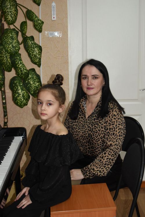 Юная пианистка из Камских Полян покоряет мир музыки с ранних лет