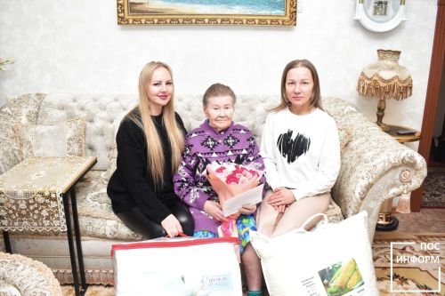В Камских Полянах поздравили труженицу тыла