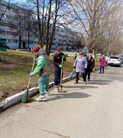В Камских Полянах продолжается санитарный двухмесячник