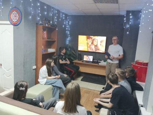 Международный день солидарности молодёжи: в Камских Полянах прошла квест-игра