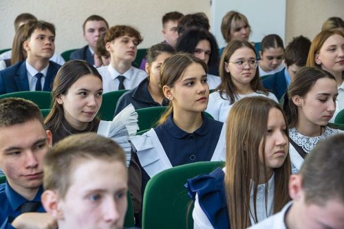 В Камских Полянах прошло профориентационное мероприятие для школьников