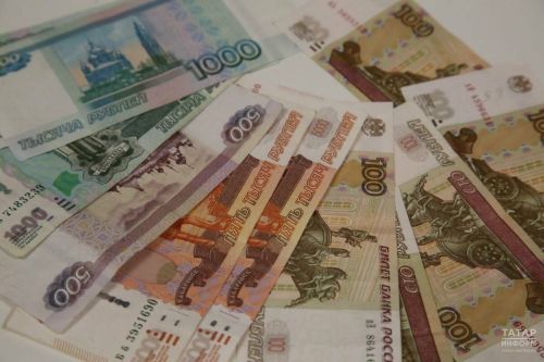 Некоторым татарстанцам в июне зарплаты начислят раньше обычного