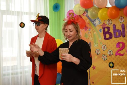 В детском саду «Огонек» Камских Полян начались выпускные утренники