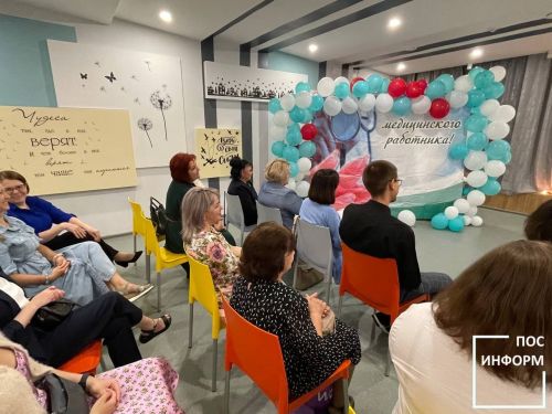 В Камских Полянах поздравили медицинских работников