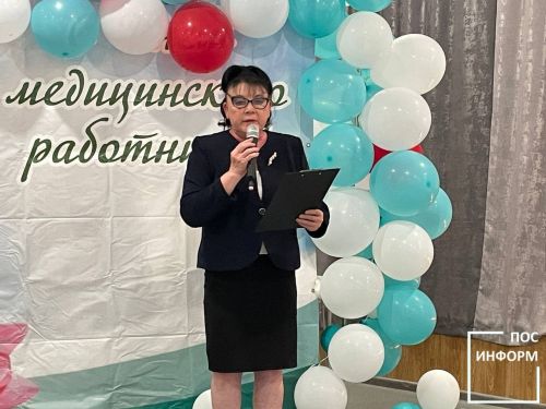 В Камских Полянах поздравили медицинских работников