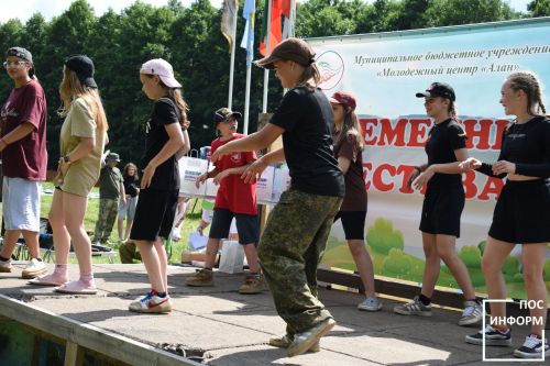 Яркий и солнечный семейный фестиваль состоялся в Камских Полянах