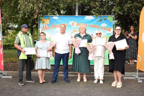 Праздник обновленного двора для жителей Камских Полян