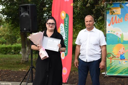 Праздник обновленного двора для жителей Камских Полян