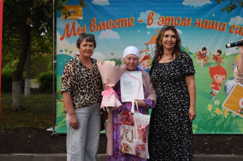 Праздник обновленного двора для жителей Камских Полян