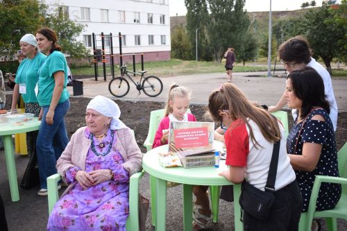 Праздник обновленного двора для жителей Камских Полян