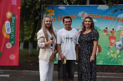 Праздник обновленного двора для жителей Камских Полян