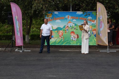 Праздник обновленного двора для жителей Камских Полян