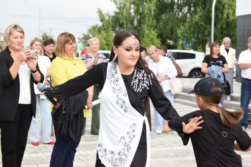 Яркий и летний фестиваль состоялся в Камских Полянах