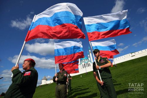Поздравление Председателя Государственного Совета Республики Татарстан  Ф. Х. Мухаметшина с Днем Государственного флага Российской Федерации