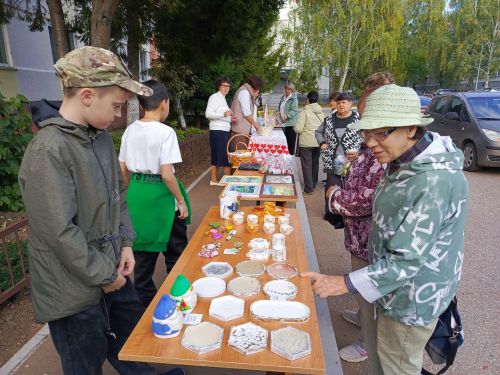 В Камских Полянах прошла благотворительная ярмарка  в поддержку военнослужащих
