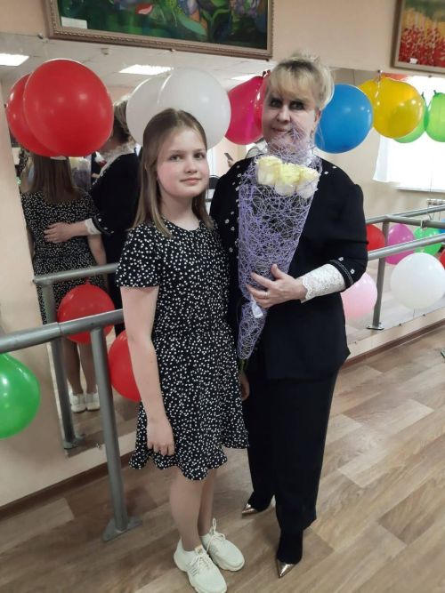 Светлана Бадретдинова учит музыке детей в Камских Полянах