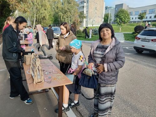 В Камских Полянах прошла благотворительная ярмарка  в поддержку военнослужащих