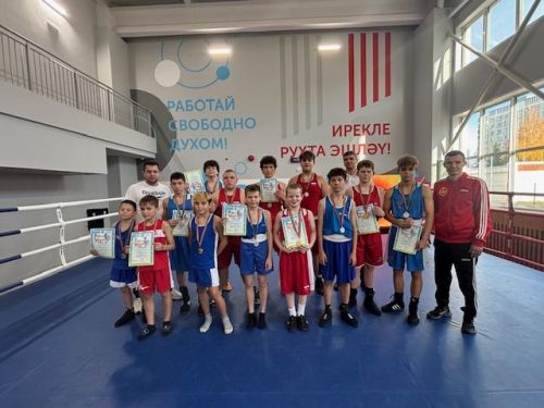 Боксёры из Камских Полян успешно выступили на муниципальном турнире