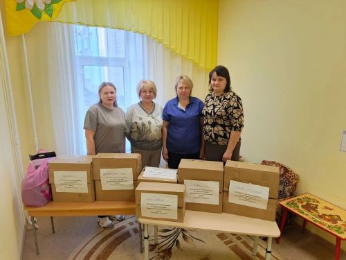 Детский сад «Золотая рыбка» собрал гуманитарную помощь для бойцов СВО