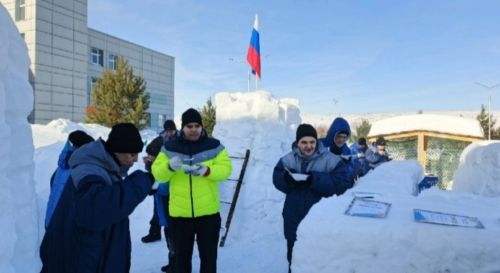 В День защитника Отечества в Камских Полянах сыграли в «Зарницу» и согрелись солдатской кашей