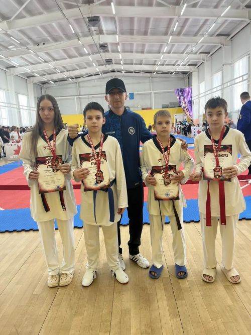 Спортсмены Камских Полян успешно выступили на фестивале «Ижевск — город мастеров» по тхэквондо