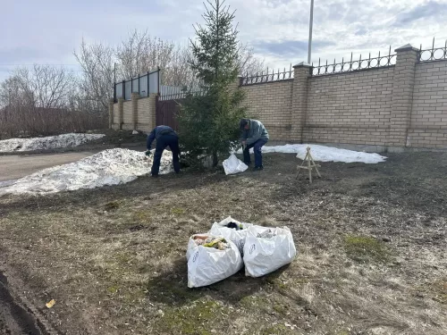 В Камских Полянах продолжается весенний двухмесячник чистоты